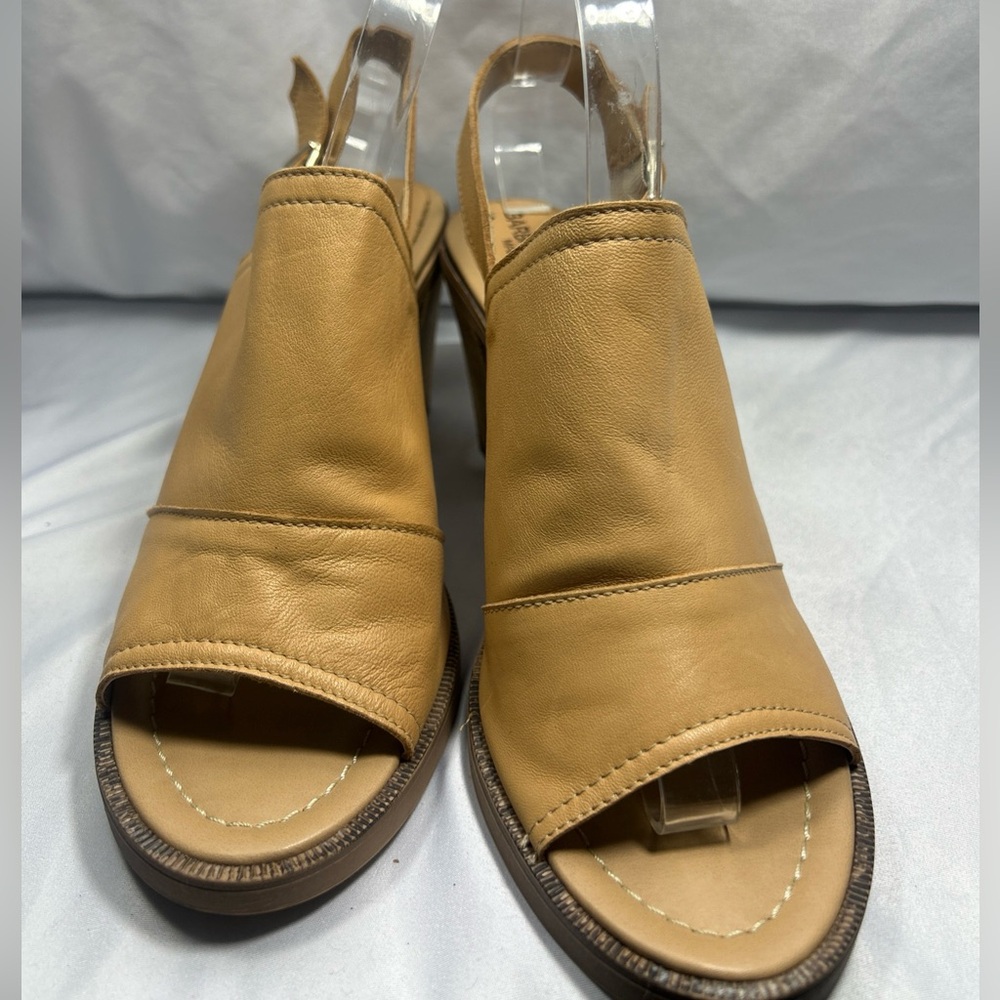 Barbara Barbieri Italy Sandals Womens 9.5 Tan Leather Open Toe Sandal Soft